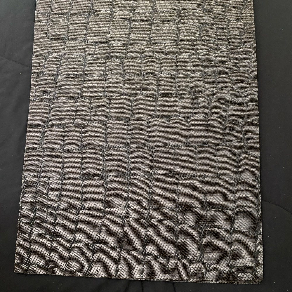 Textured Black and Gray placemat Set of 8 - Picture 2 of 5